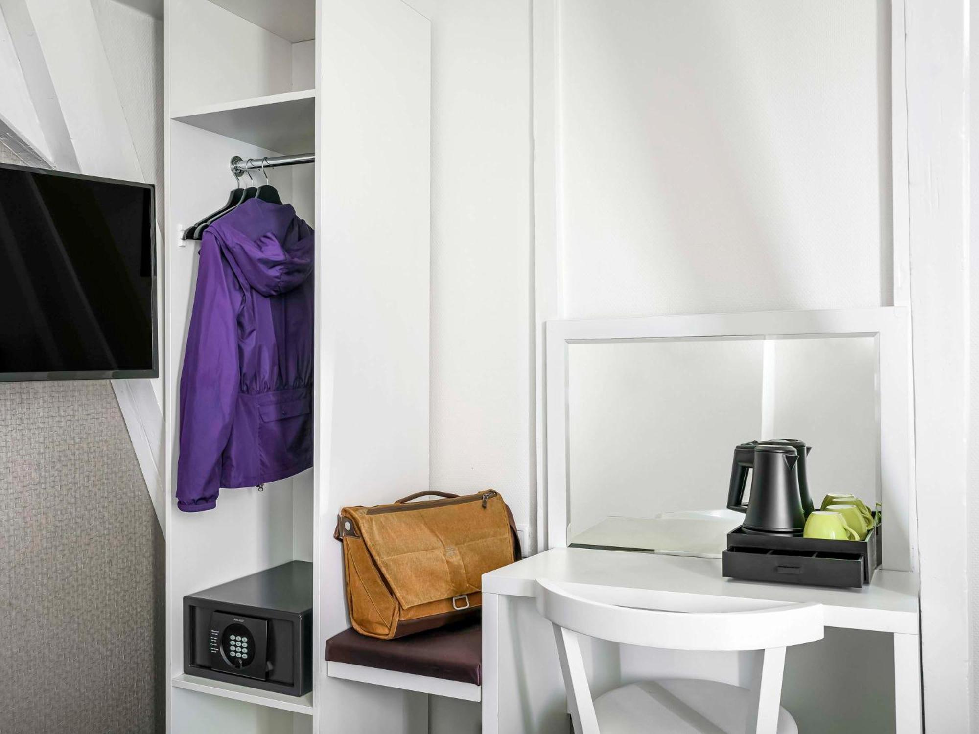 Ibis Styles Amsterdam Amstel Hotel Exterior foto