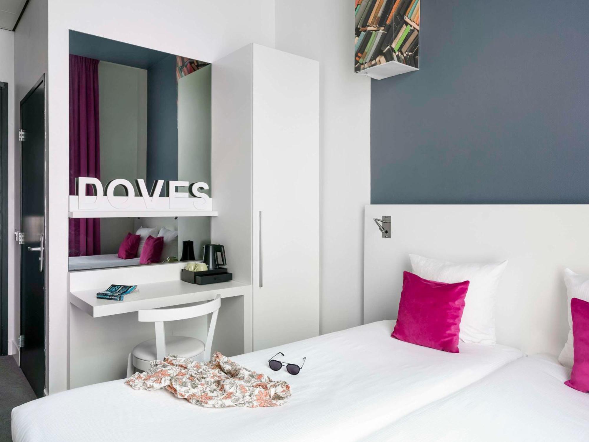 Ibis Styles Amsterdam Amstel Hotel Exterior foto